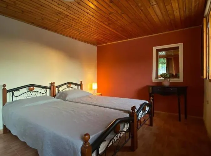 Rodous Case de vacanță