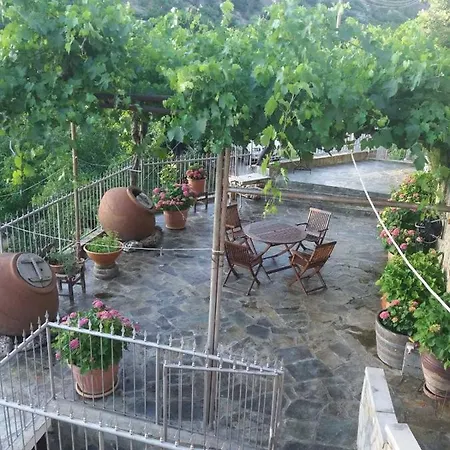 Rodous Tatil Evi *
